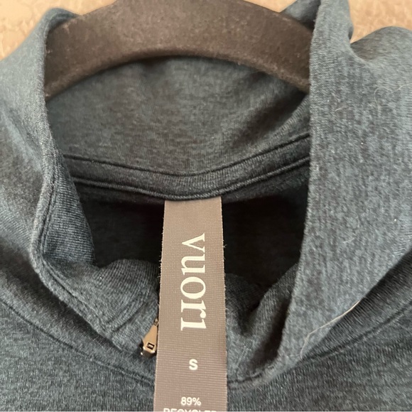 Vuori Halo Essential Half Zip size small - Picture 3 of 6